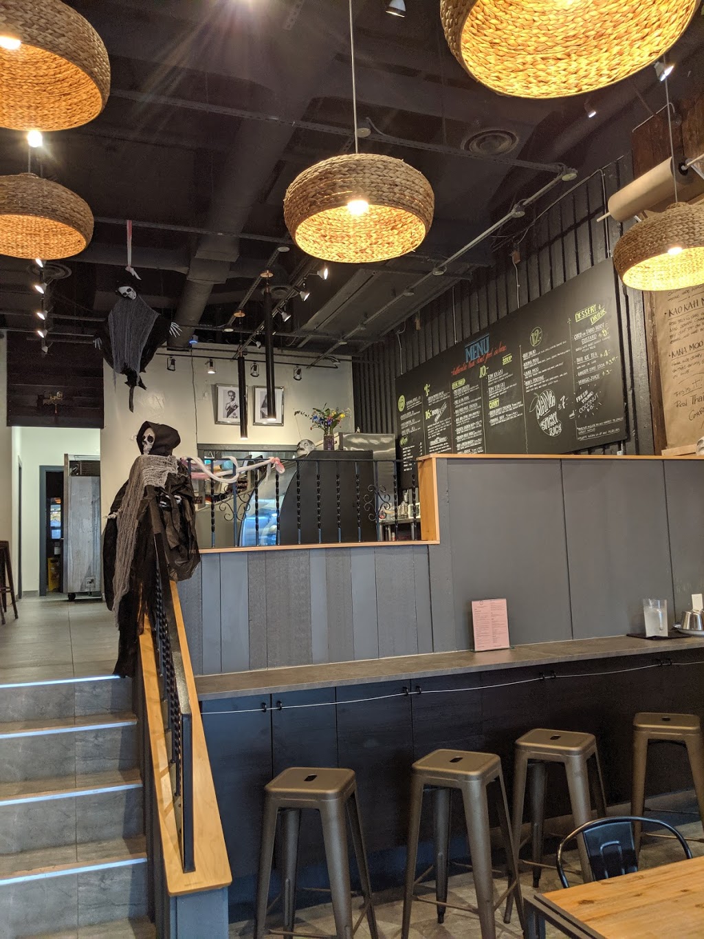 Bob Pochana Thai | 1660 Robson St, Vancouver, BC V6G 1C7, Canada | Phone: (604) 423-3274