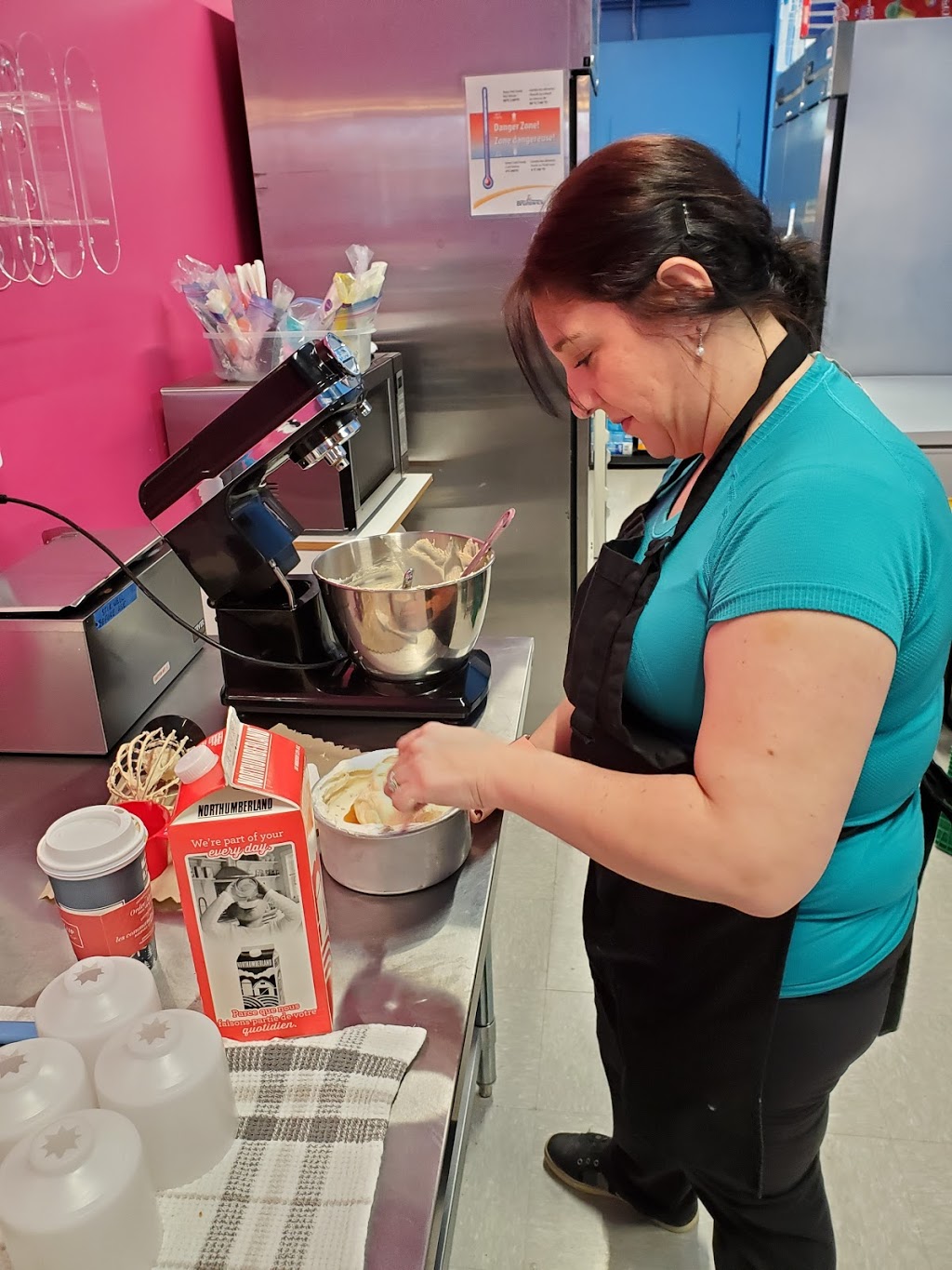 Cremerie Bennic Dairy Bar | 1144 Mountain Rd, Moncton, NB E1C 2T4, Canada | Phone: (506) 383-8736