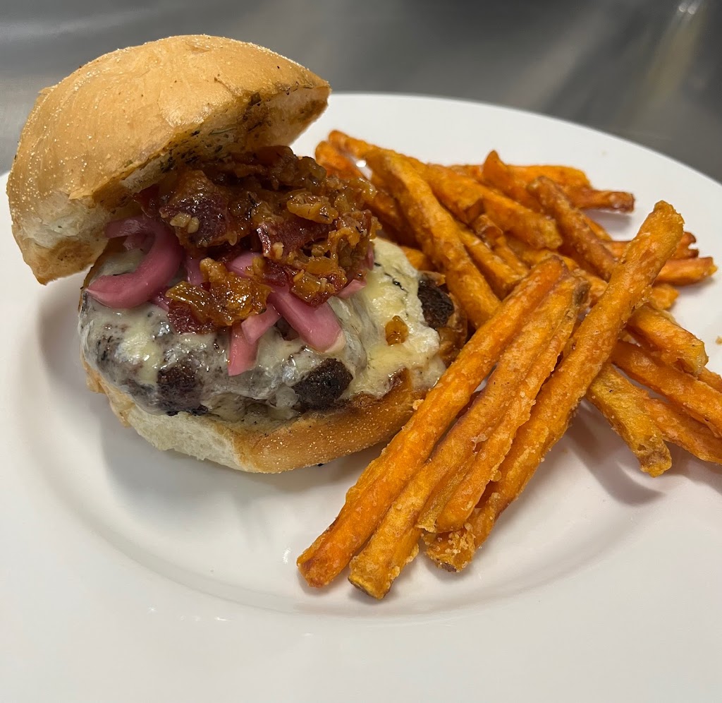 Jolly Rogers Grill | 591 Read Dr Unit 1C, Summerside, PE C1N 5C2, Canada | Phone: (902) 303-3826