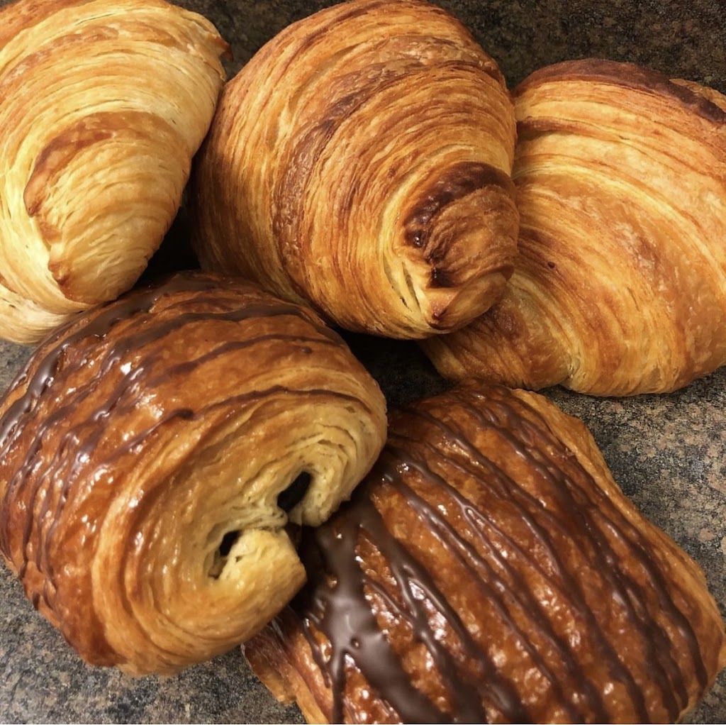 Mountain View Bakery & Delicatessen Ltd | 4561 Gertrude St, Port Alberni, BC V9Y 6J9, Canada | Phone: (250) 724-1813