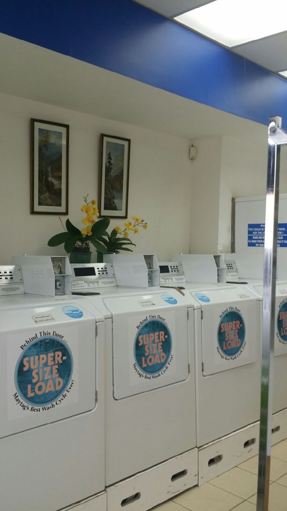 Tip Top Coin Laundry | 298 St Annes Rd, Winnipeg, MB R2M 4Z5, Canada | Phone: (204) 256-5144