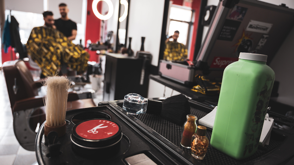 K-Kutz Hair Studio | 714 Lakeshore Rd E #4b, Mississauga, ON L5G 1J6, Canada | Phone: (647) 867-7043