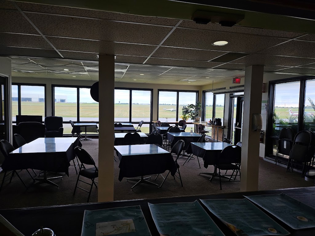 Café Eggscape | Flying Club, 20 Lindbergh Private, Ottawa, ON K1V 1H7, Canada | Phone: (613) 731-0144