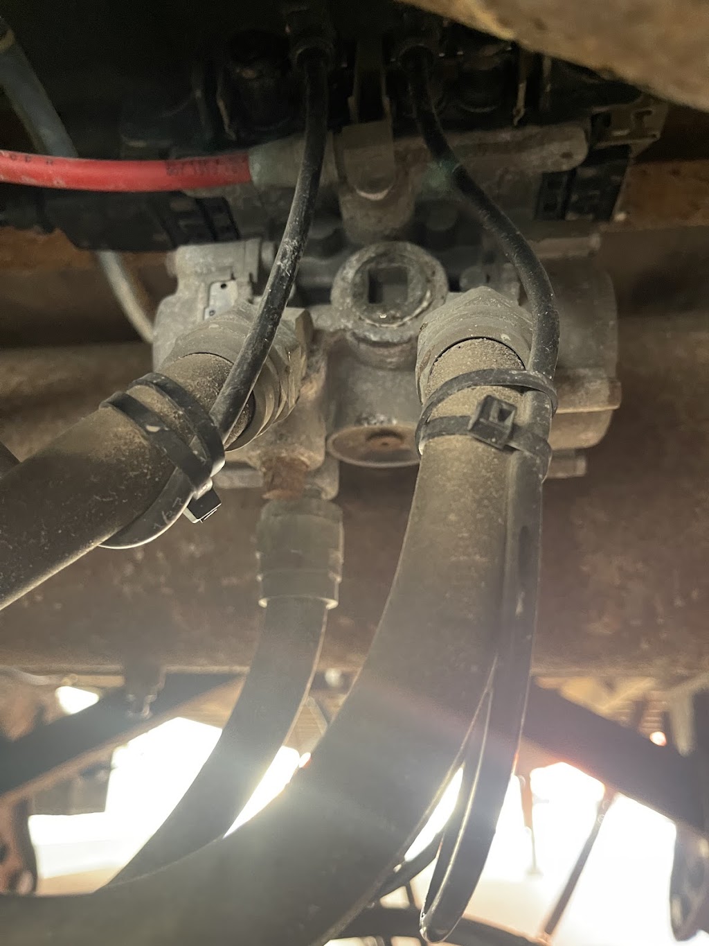 Urgent truck repair | Chem. Boisé, Vaudreuil-Dorion, QC J7V 0K1, Canada | Phone: (514) 953-7770