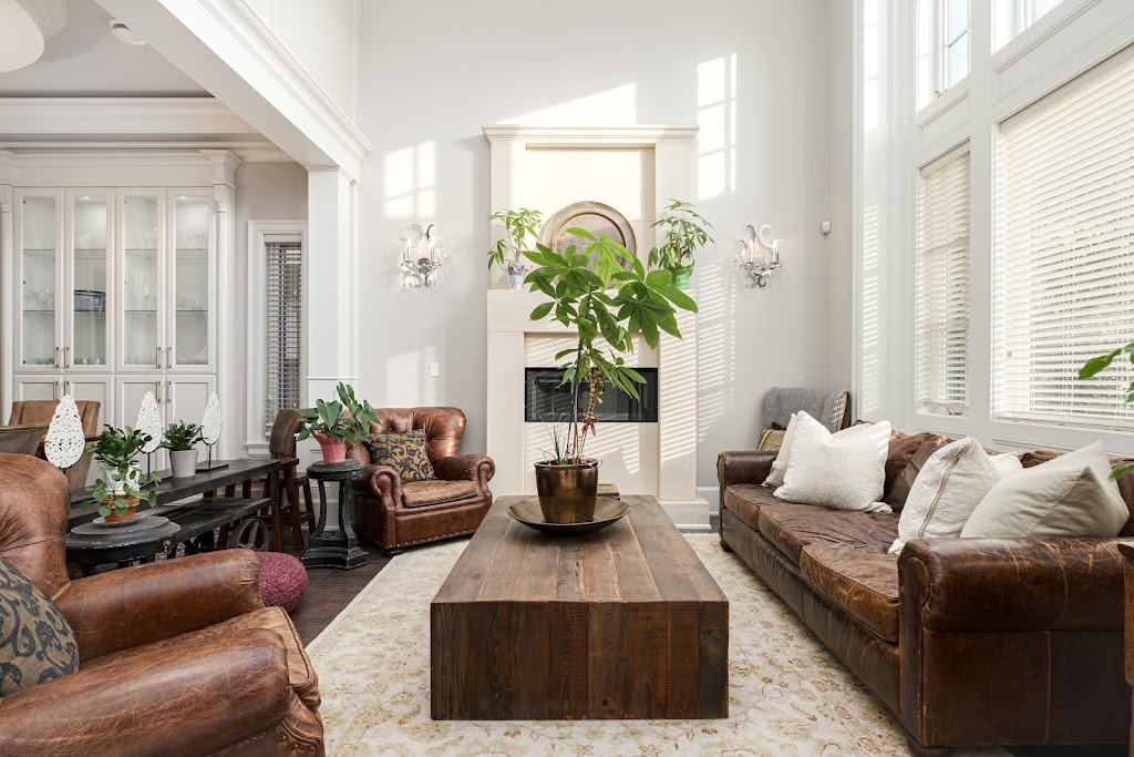 Thu Pham PREC*, Real Estate Advisor | 3195 Oak St, Vancouver, BC V6H 2L2, Canada | Phone: (604) 773-5770
