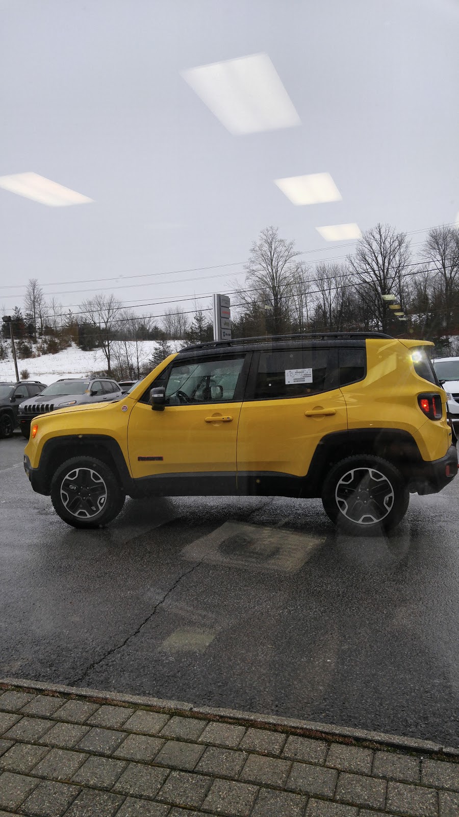 Campbellford Chrysler Ltd | 531 Grand Road South, Campbellford, ON K0L 1L0, Canada | Phone: (705) 653-1210