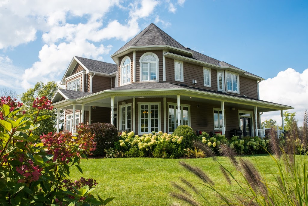 Sharon Caetano Realtor Bradbury Estate Realty | 297 E Side Crescent, Burlington, ON L7R 3G8, Canada | Phone: (905) 870-5833