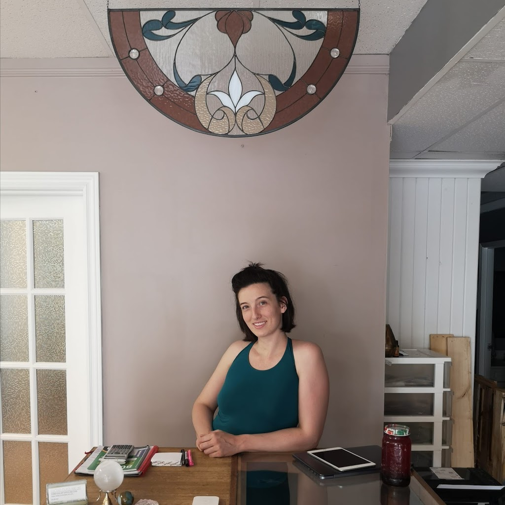 Lucent Glass Art Supplies and Studio | 82 Yarmouth St, Guelph, ON N1H 4G3, Canada | Phone: (519) 993-1512