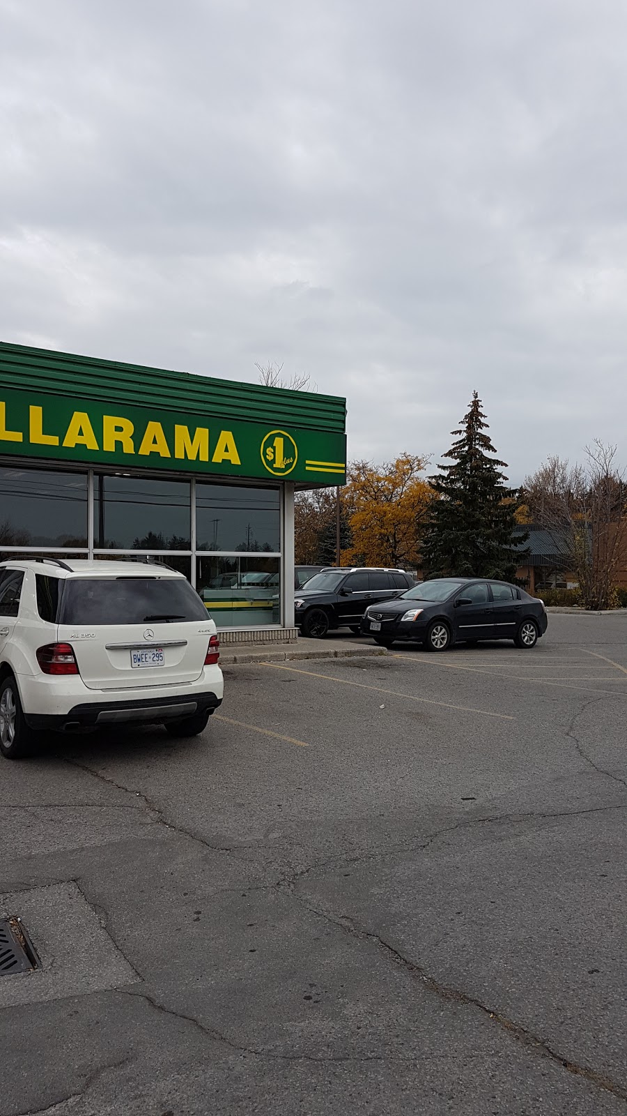 Dollarama | 1990 Dundas St, London, ON N5V 3Z1, Canada | Phone: (519) 659-5924