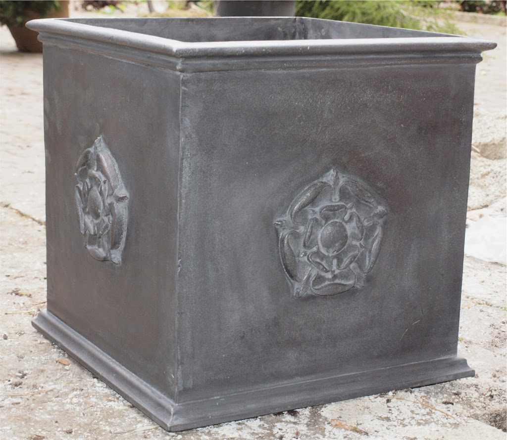 Bromsgrove Garden Ornaments Inc. | 2345 Barton St E, Hamilton, ON L8E 2W8, Canada | Phone: (905) 312-9830