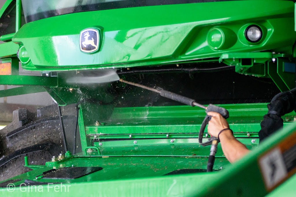 Rubber Duck Car & Truck Wash | 5906 52 Ave, Taber, AB T1G 1W8, Canada | Phone: (403) 223-3752