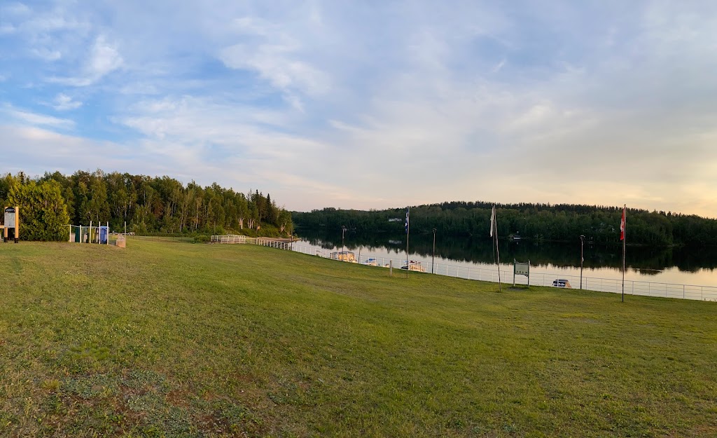 Centre de Villégiature Lac à Jim | 150 Chem. des Bussières, Saint-Thomas-Didyme, QC G0W 1P0, Canada | Phone: (418) 274-6033