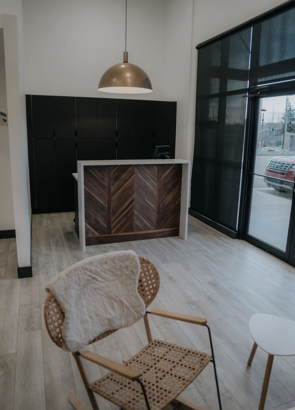 The Parlour Inc | 2 Deer Park Dr, #102 Deer Park Centre, Spruce Grove, AB T7X 0K8, Canada | Phone: (780) 962-2006