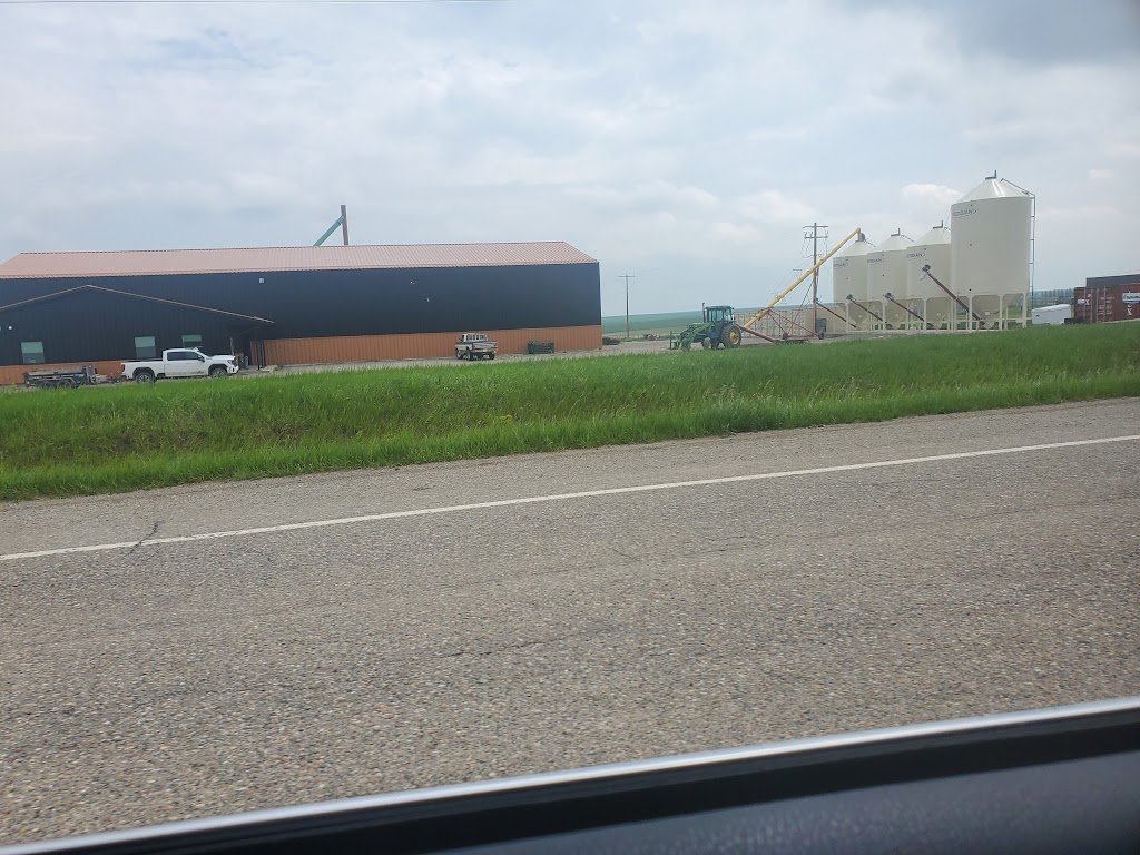 Boss Feeds | Box 316, Cardston, AB T0K 0K0, Canada | Phone: (403) 892-6657