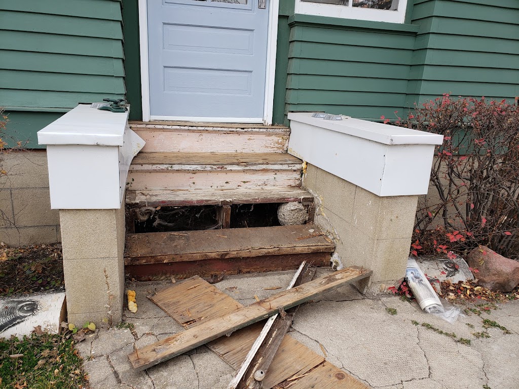 Stewarts Bees | 19 Deer Coulee Dr, Didsbury, AB T0M 0W0, Canada | Phone: (403) 978-3474