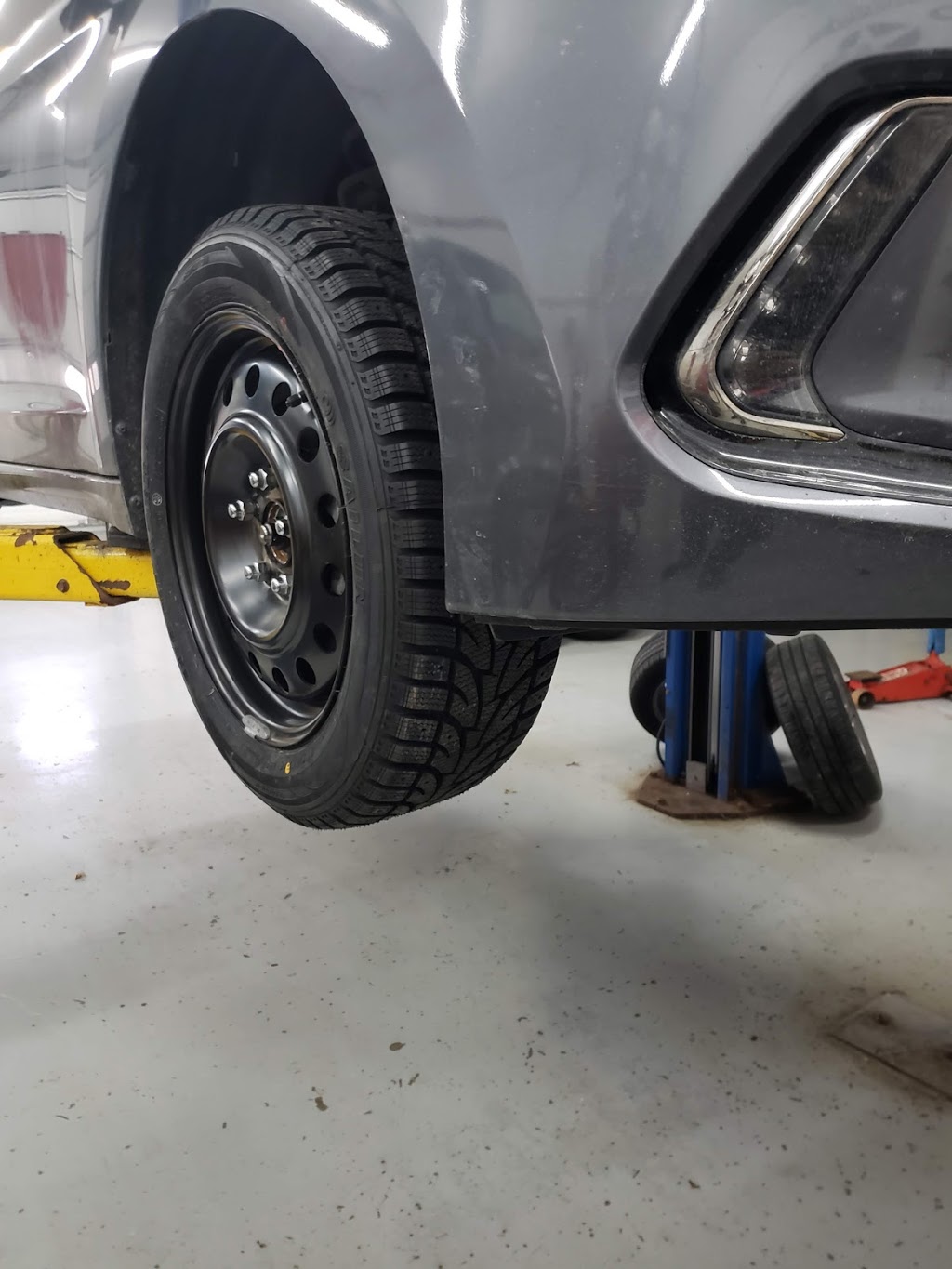 Neighbourhood Auto | 4530 County Rd 17, Maidstone, ON N0R 1K0, Canada | Phone: (519) 979-3427