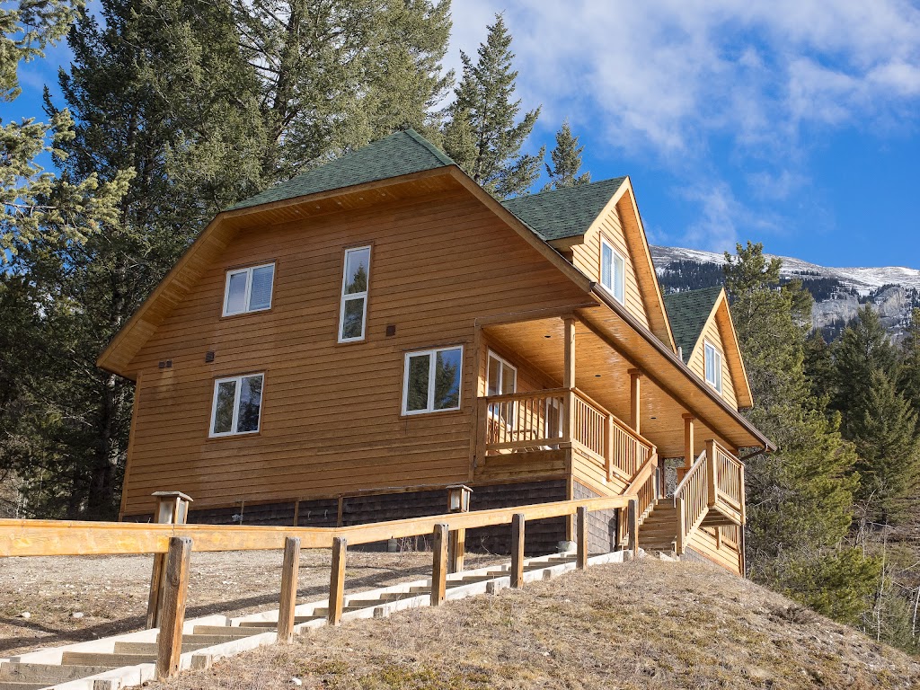 Hostelling International - Canmore Clubhouse | Station Main, 201 Indian Flats Rd Box 8040, Canmore, AB T1W 2T8, Canada | Phone: (403) 678-3200 ext. 0