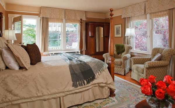 Abbeymoore Manor Bed & Breakfast Inn | lodging | 1470 Rockland Ave, Victoria, BC V8S 1W2, Canada | 2503701470 OR +1 250-370-1470