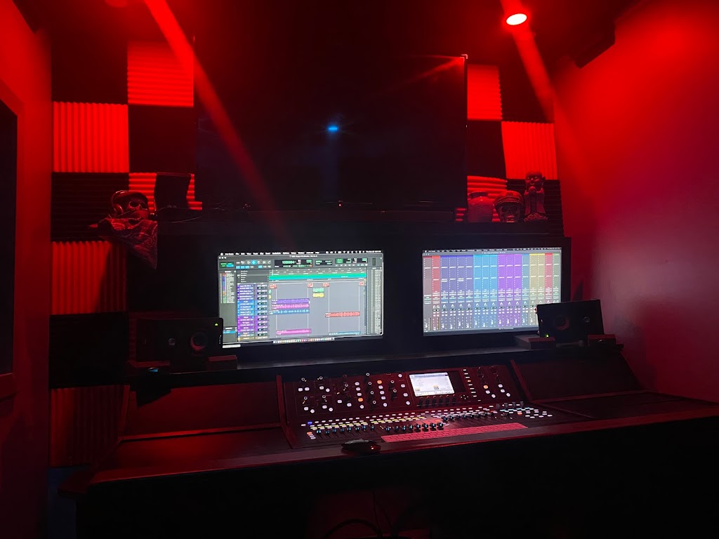 Kool Million Studios | 333 Via Verona Ave, Nepean, ON K2J 5X9, Canada | Phone: (613) 614-6494