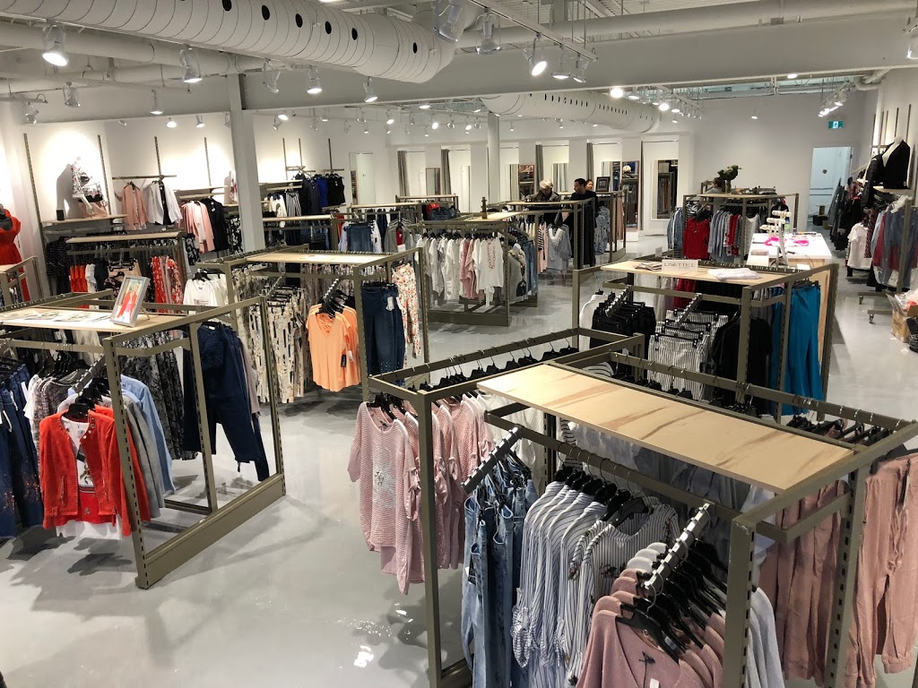 Lily Vögue | 3079 Boulevard de Mascouche, Mascouche, QC J7K 3B7, Canada | Phone: (450) 325-5459