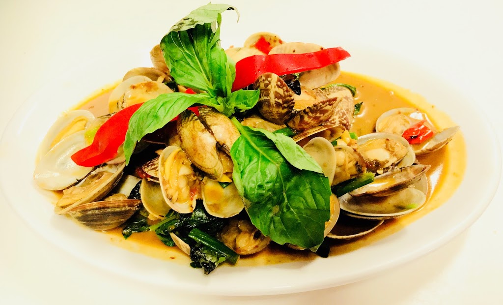 Tom Yum Thai Restaurant | 233 Regent Ave W, Winnipeg, MB R2C 2L6, Canada | Phone: (204) 414-9144