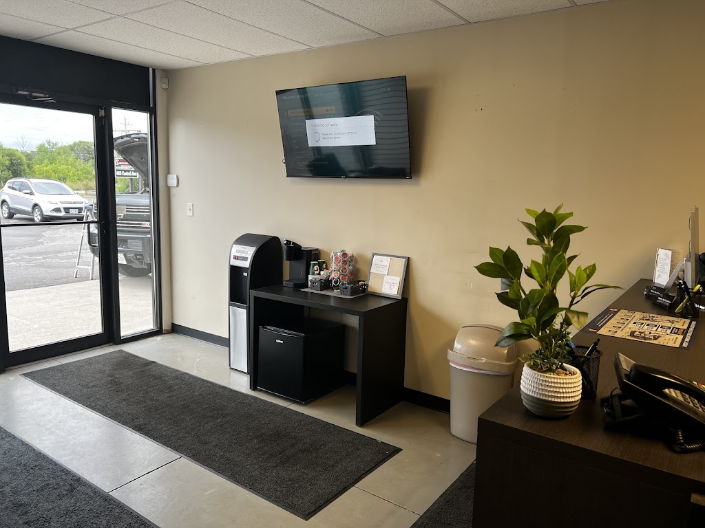 Holts Automotive | 465 Central Ave, Fort Erie, ON L2A 3T8, Canada | Phone: (905) 871-3434