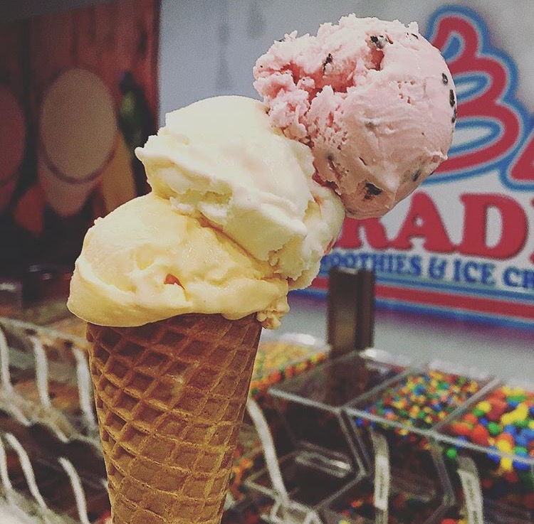Paradise Smoothies & Ice Cream | 919 Upper Paradise Rd, Hamilton, ON L9B 2M9, Canada | Phone: (905) 575-7707