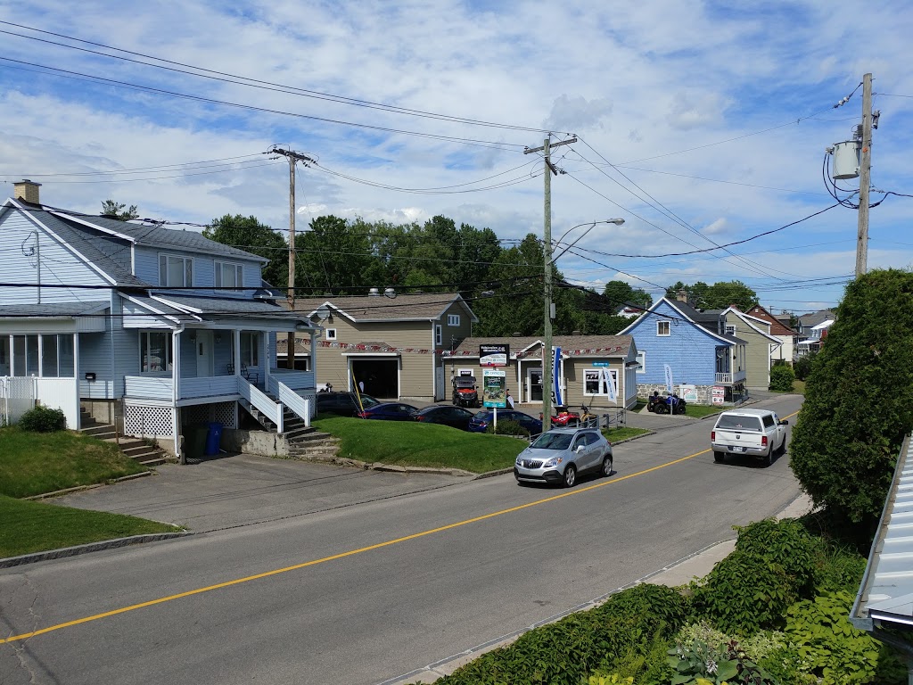 Véhicules Illimités C.B. | 3738 Rue Verret, Québec, QC G2B 1G6, Canada | Phone: (877) 524-2813