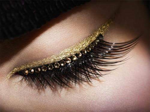 Cleopatras Makeover | 305-5336 Hastings St, Burnaby, BC V5B 1R1, Canada | Phone: (604) 338-2038