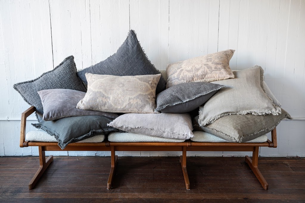 Willow and Lace Home | 22478 Adelaide Rd, Mount Brydges, ON N0L 1W0, Canada | Phone: (905) 870-9368