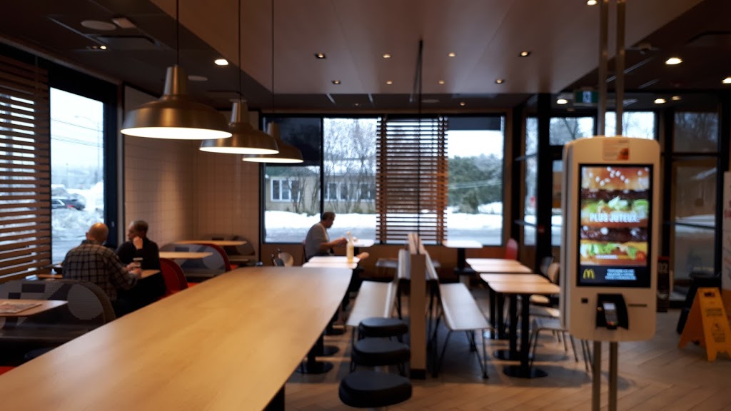 McDonalds | 2638 Boulevard du Curé-Labelle, Prévost, QC J0R 1T0, Canada | Phone: (450) 224-4788