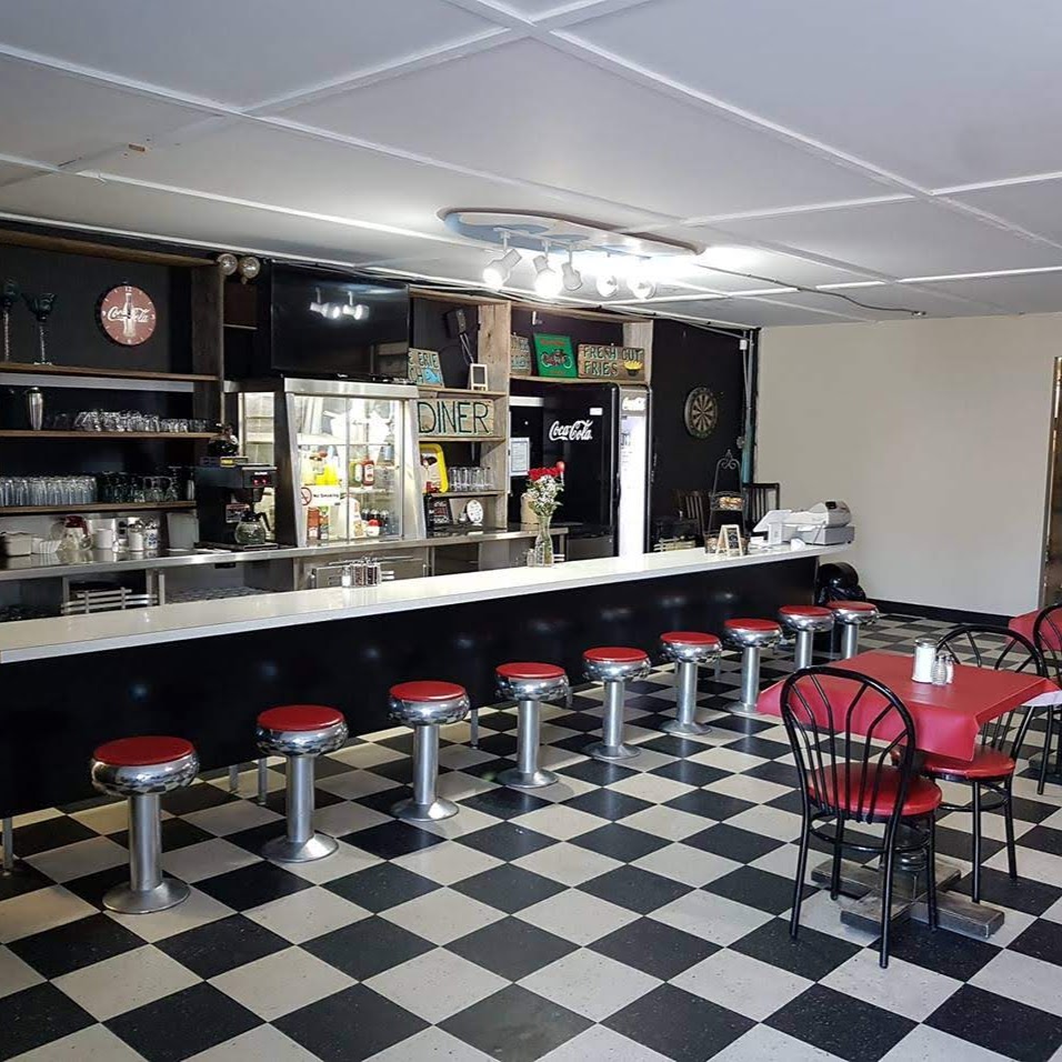 Beach House Diner | 12190 Lakeshore Rd, Wainfleet, ON L0S 1V0, Canada | Phone: (905) 714-2612