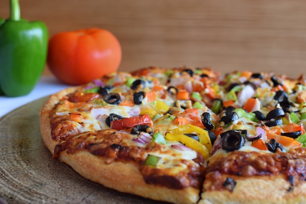 Blackpepper Pizza Inc | 702 22 St W, Saskatoon, SK S7M 0R5, Canada | Phone: (306) 952-3777