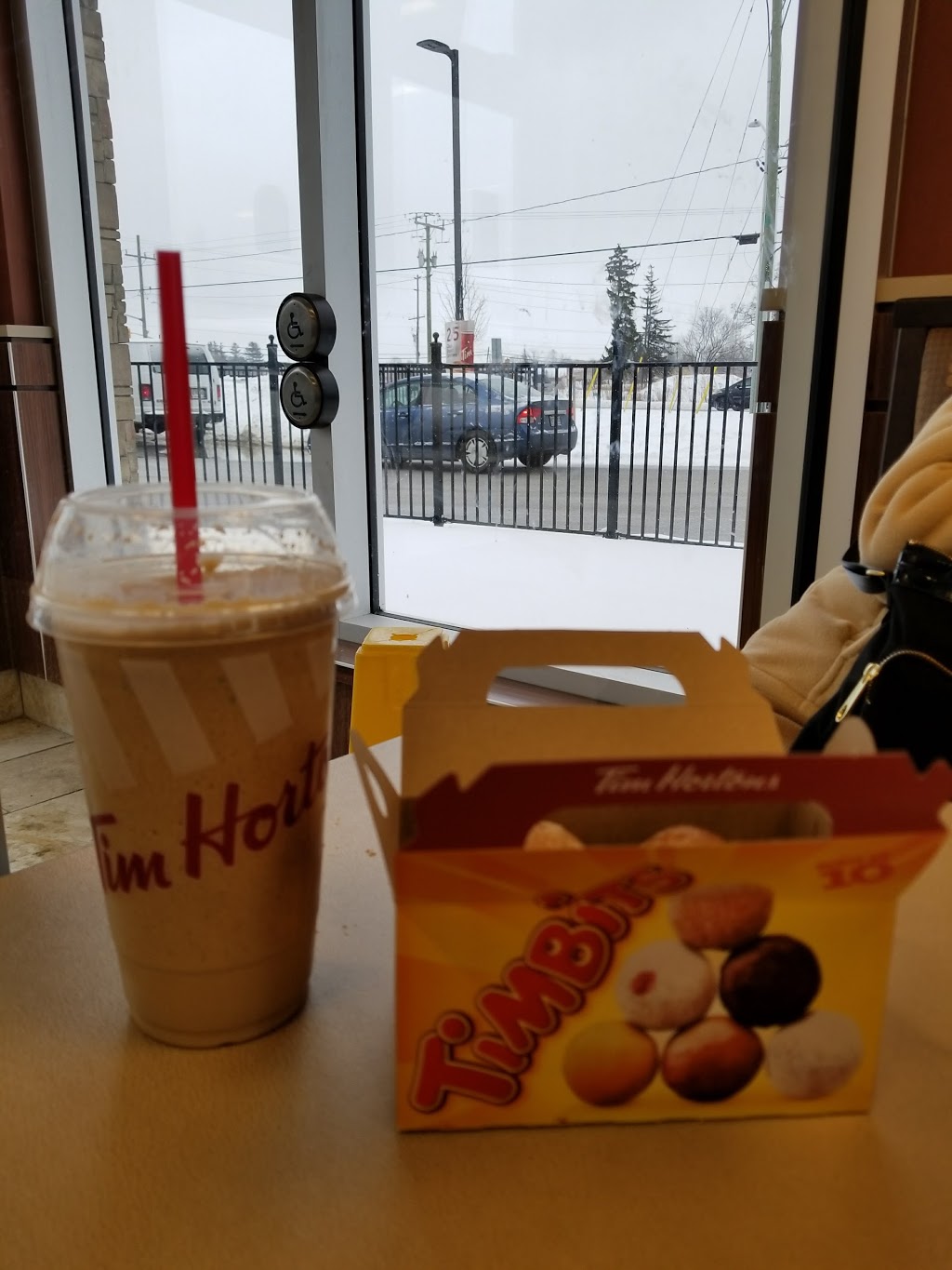 Tim Hortons | 7618-7624 Poplar Sideroad, Collingwood, ON L9Y 3Z1, Canada | Phone: (705) 444-6868