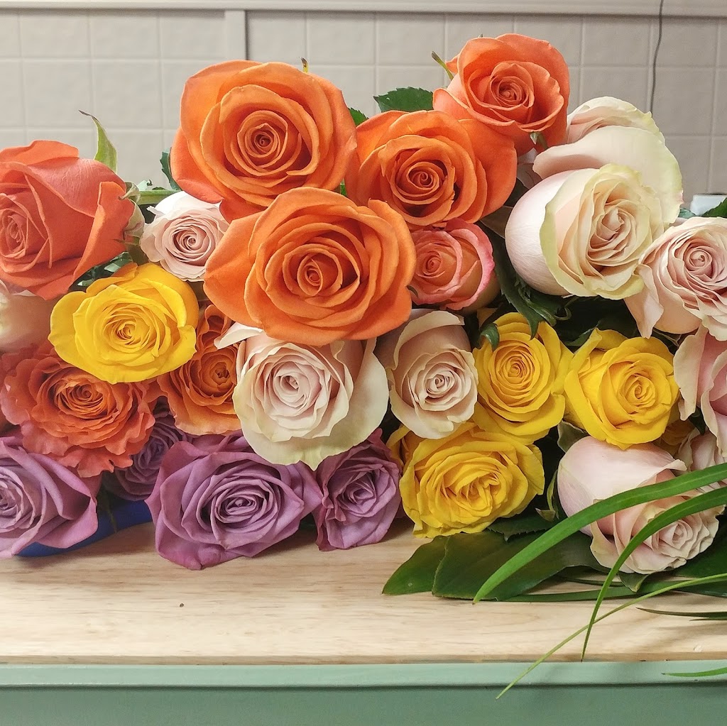 Loyalist Flowers | 4451 Bath Rd, Amherstview, ON K7N 1A3, Canada | Phone: (613) 634-1626