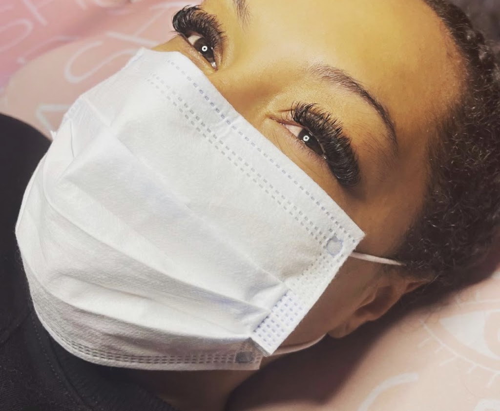 Vamp Lashes | 631 Bloor St E, Oshawa, ON L1H 3N4, Canada | Phone: (416) 276-2829