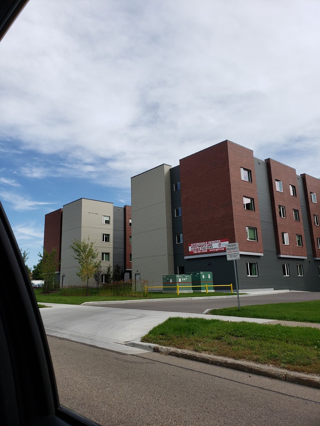 GEF Seniors Housing - Sakaw Terrace Lodge and Apartments | 5815 Mill Woods Rd S, Edmonton, AB T6L 0B1, Canada | Phone: (780) 461-2449