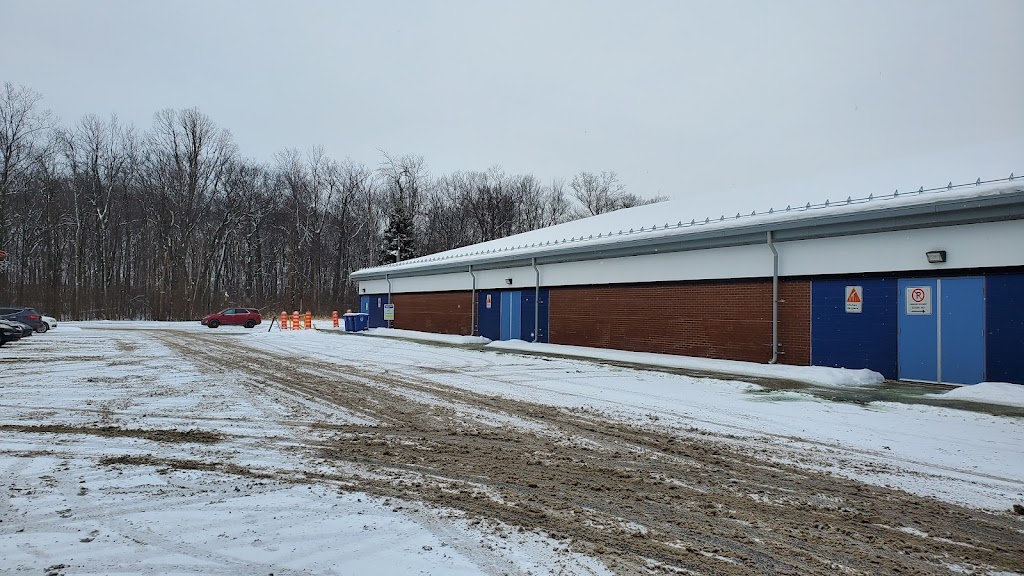 Bob Birnie Arena | 58 Av. Maywood, Pointe-Claire, QC H9R 0A7, Canada | Phone: (514) 630-1211
