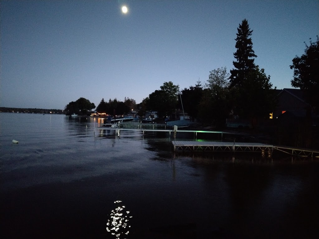 Long Beach Cottages & Trailer Park | 422 Long Beach Rd, Cameron, ON K0M 1G0, Canada | Phone: (416) 303-5678