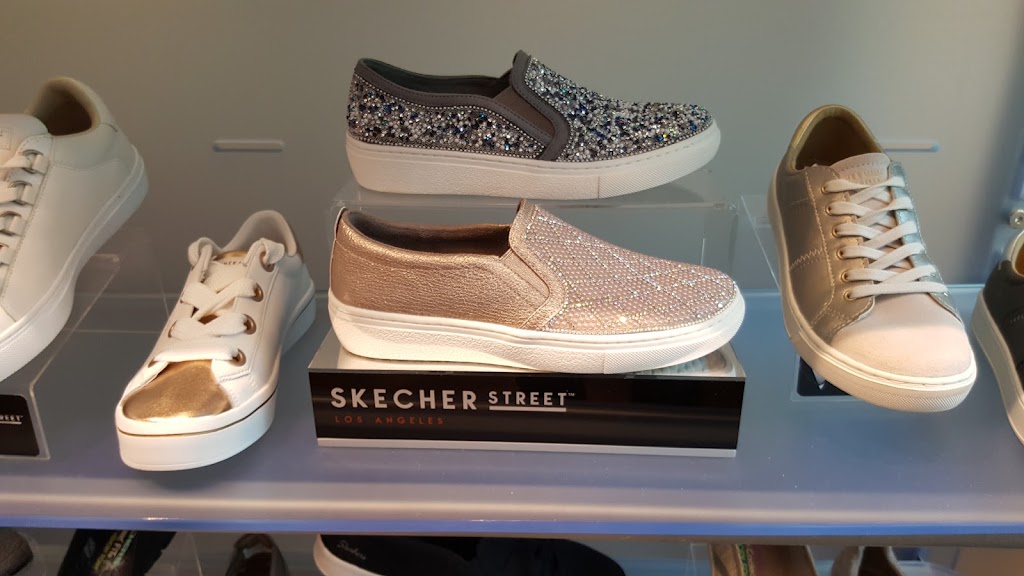 SKECHERS Retail | 401 Boul Labelle, Rosemère, QC J7A 3T2, Canada | Phone: (450) 419-2223
