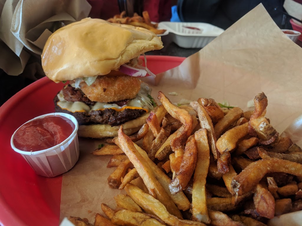 Cheese Curds Gourmet Burgers + Poutinerie | 600 Windmill Rd, Dartmouth, NS B3B 1B5, Canada | Phone: (902) 446-4400