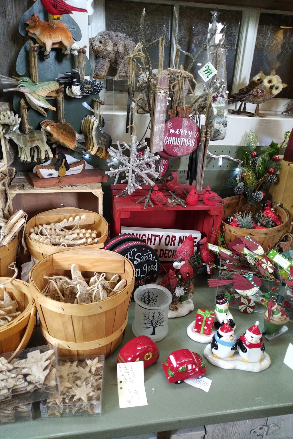 Handicraft House Trading Post | 766 Hwy 6, Wiarton, ON N0H 2T0, Canada | Phone: (519) 534-1777