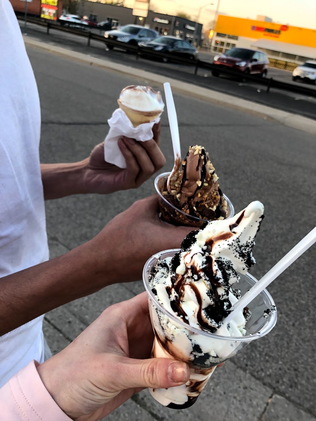 OMG Ice Cream | 122 Colborne St W, Brantford, ON N3T 1L1, Canada | Phone: (519) 750-0394