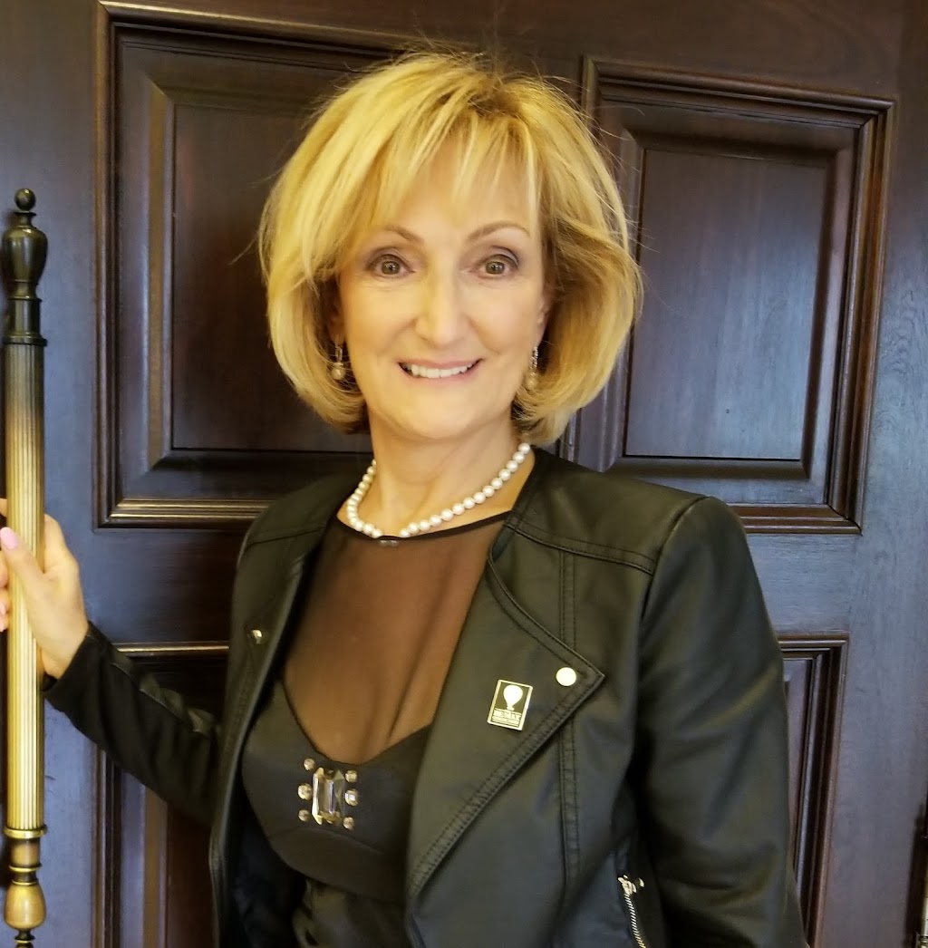 Maria Guadagnolo, Broker | 9100 Jane St, Concord, ON L4K 0A4, Canada | Phone: (416) 418-8303