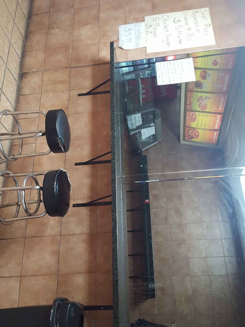 Double O Pizza | 2687 Kipling Ave, Etobicoke, ON M9V 5G6, Canada | Phone: (416) 744-1011