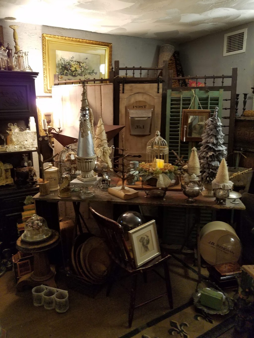 Hen House II | 5961 Goodrich Rd, Clarence Center, NY 14032, USA | Phone: (716) 510-5645