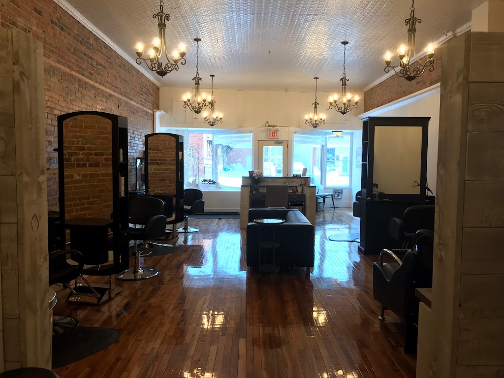 Kurlys Studio | 28 Elgin St W, Arnprior, ON K7S 1N3, Canada | Phone: (613) 668-6512