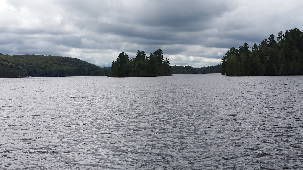 Presbytere Lac Des Seize Iles | 50 Rue de lÉglise, Lac-des-Seize-Îles, QC J0T 2M0, Canada | Phone: (450) 226-5451