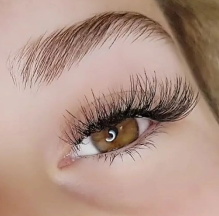 Blossom Beauty Bar | 16 Matthew St, Orangeville, ON L9W 2H4, Canada | Phone: (647) 680-1444