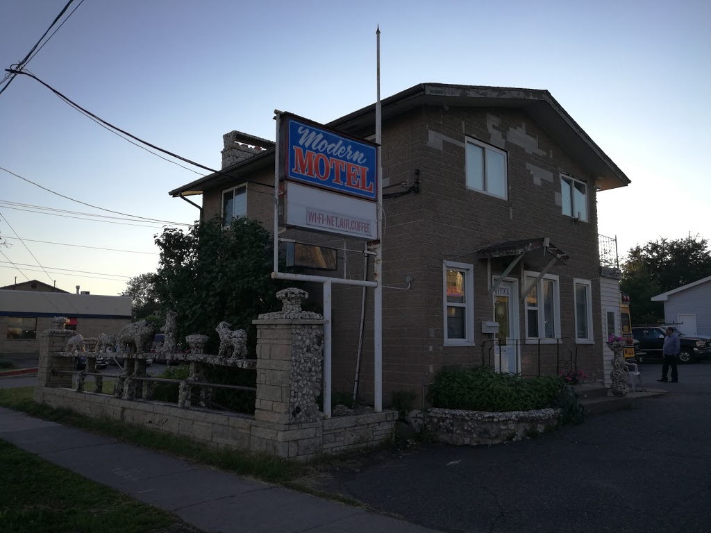 Modern Motel | 430 Cumberland St N, Thunder Bay, ON P7A 4R2, Canada | Phone: (807) 344-4352